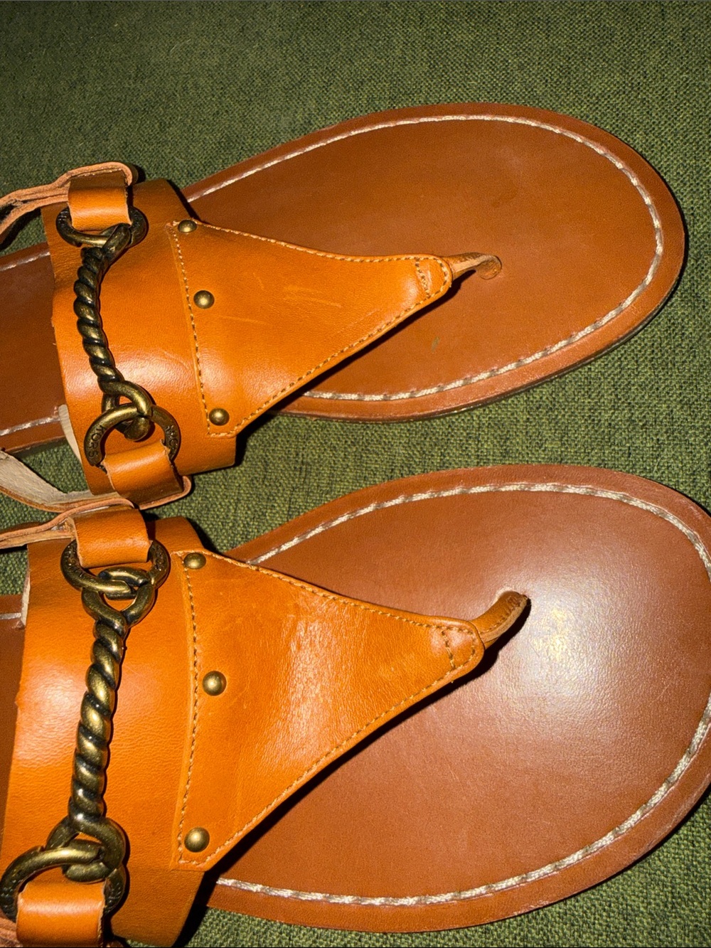 Michael Kors Tan Leather T-Strap Flat Heel Sandals With Chain and Studs Size 11M - Picture 9 of 11